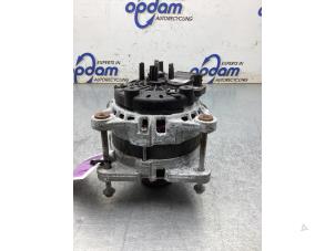 Dynamo van een Renault Megane IV Estate (RFBK) 1.3 TCE 140 16V 2019