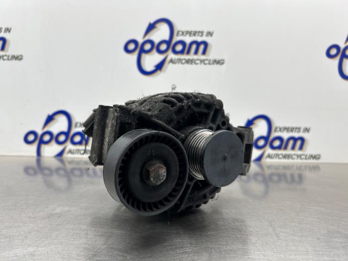 Alternator BMW 1 serie (E87/87N), 2003 / 2012 116i 1.6 16V, Hatchback, 4Dr, Benzine, 1.596cc, 85kW (116pk), RWD, N45B16A, 2004-06 / 2006-12, UF11; UF12 (Gebruikt)