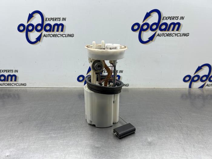 Gebruikte Benzinepomp Volkswagen Fox (5Z) 1.2 Prijs € 50,00 Margeregeling aangeboden door Gebr Opdam B.V.