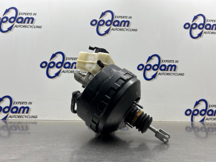 Gebruikte Rembekrachtiger BMW 1 serie (E87/87N) 118i 16V Prijs € 125,00 Margeregeling aangeboden door Gebr Opdam B.V.