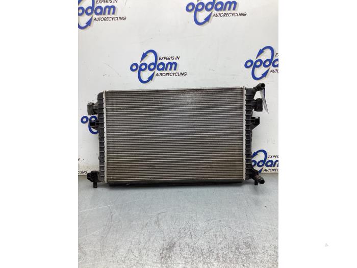 Gebruikte Radiateur Seat Ateca (5FPX) 2.0 TDI 16V Prijs € 75,00 Margeregeling aangeboden door Gebr Opdam B.V.