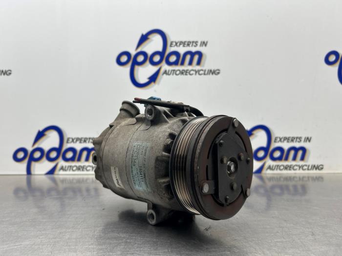 Gebruikte Aircopomp Opel Meriva (A) 1.8 16V Prijs € 100,00 Margeregeling aangeboden door Gebr Opdam B.V.