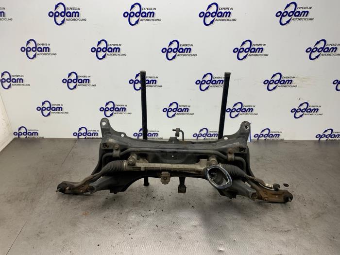 Gebruikte Subframe Peugeot 107 1.0 12V Prijs € 125,00 Margeregeling aangeboden door Gebr Opdam B.V.