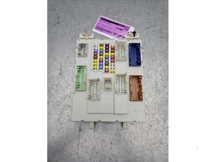 Gebruikte Bodycontrol Module Ford C-Max (DXA) 2.0 16V Energi Prijs € 150,00 Margeregeling aangeboden door Gebr Opdam B.V.