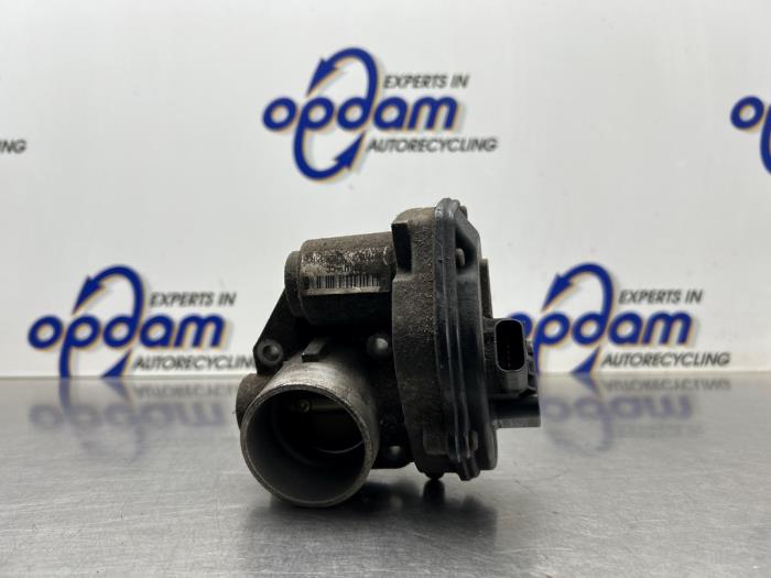 Gebruikte Gasklephuis Ford Fiesta 5 (JD/JH) 1.25 16V Prijs € 50,00 Margeregeling aangeboden door Gebr Opdam B.V.