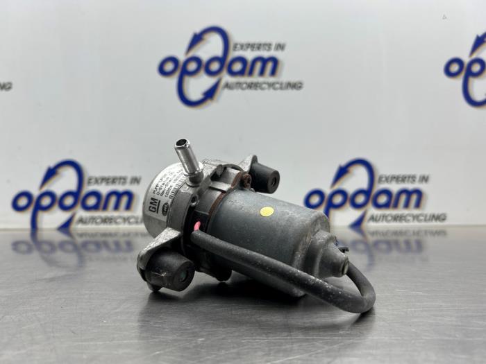 Gebruikte Vacuumpomp (Benzine) Opel Meriva (B) 1.4 Turbo 16V Ecotec Prijs € 75,00 Margeregeling aangeboden door Gebr Opdam B.V.