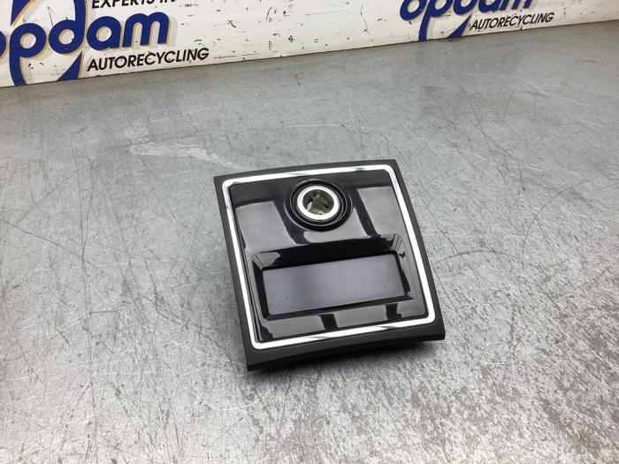 Gebruikte Display Interieur Skoda Superb Combi (3TAC/TAF) 1.4 TSI 16V Prijs € 20,00 Margeregeling aangeboden door Gebr Opdam B.V.