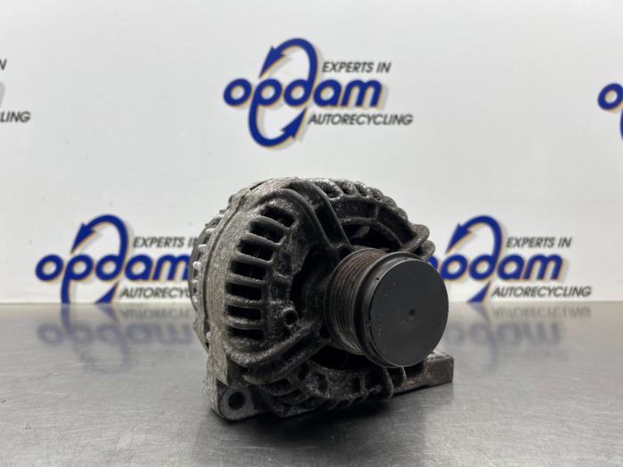 Gebruikte Dynamo Volvo V70 (SW) 2.4 20V 170 Prijs € 70,00 Margeregeling aangeboden door Gebr Opdam B.V.