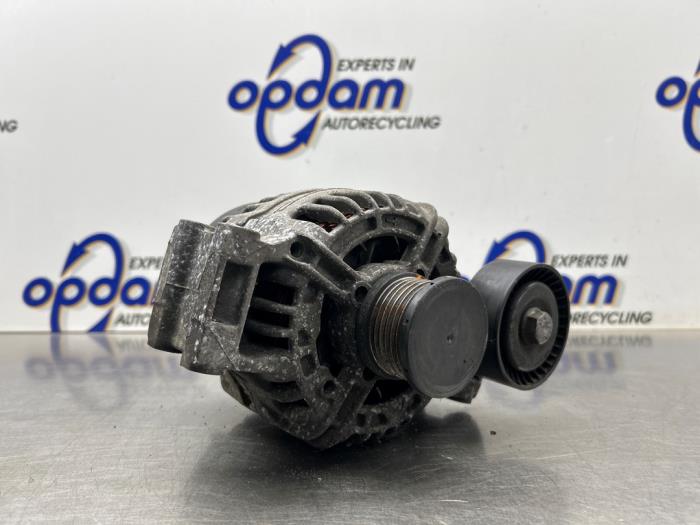 Alternator BMW 1 serie (E87/87N), 2003 / 2012 116i 1.6 16V, Hatchback, 4Dr, Benzine, 1.596cc, 85kW (116pk), RWD, N45B16A, 2004-06 / 2006-12, UF11; UF12 (Gebruikt)