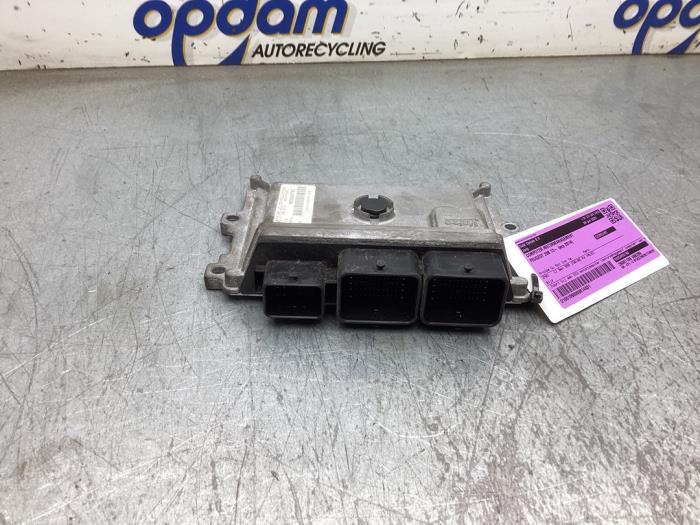 Gebruikte Computer Motormanagement Peugeot 208 I (CA/CC/CK/CL) 1.0 Vti 12V PureTech Prijs € 100,00 Margeregeling aangeboden door Gebr Opdam B.V.
