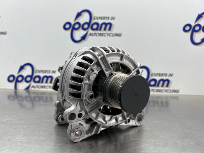 Gebruikte Dynamo Audi A4 (B8) 2.0 TDI 16V Prijs € 125,00 Margeregeling aangeboden door Gebr Opdam B.V.
