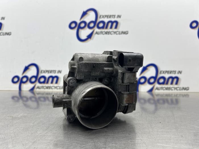 Gebruikte Gasklephuis Volkswagen Golf V (1K1) 1.6 FSI 16V Prijs € 70,00 Margeregeling aangeboden door Gebr Opdam B.V.