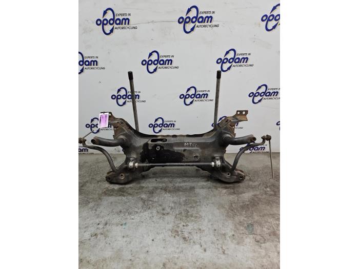 Gebruikte Subframe Mitsubishi Outlander (GF/GG) 2.0 16V PHEV 4x4 Prijs € 250,00 Margeregeling aangeboden door Gebr Opdam B.V.