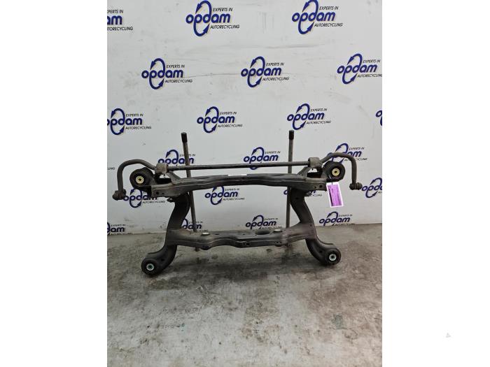 Gebruikte Subframe Mercedes CLA (118.3) 1.3 CLA-180 Turbo 16V Prijs € 350,00 Margeregeling aangeboden door Gebr Opdam B.V.