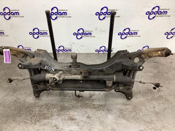 Gebruikte Subframe Peugeot 107 1.0 12V Prijs € 120,00 Margeregeling aangeboden door Gebr Opdam B.V.