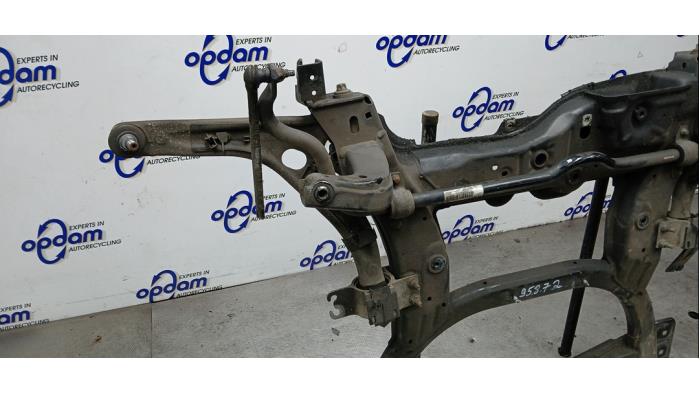 Subframe van een Mercedes-Benz A (W176) 1.5 A-180 CDI, A-180d 16V 2014