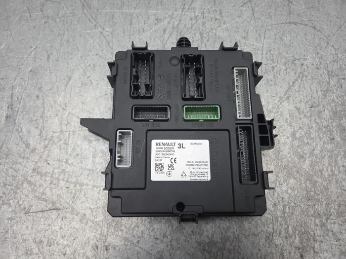 Gebruikte Bodycontrol Module Renault Austral 1.3 Mild Hybrid 160 Prijs € 125,00 Margeregeling aangeboden door Gebr Opdam B.V.