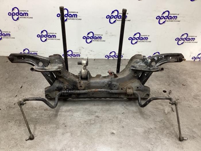 Gebruikte Subframe Ford B-Max (JK8) 1.0 EcoBoost 12V 100 Prijs € 125,00 Margeregeling aangeboden door Gebr Opdam B.V.