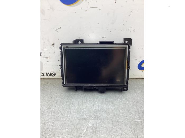 Gebruikte Display Interieur Renault Captur I (2R) 0.9 Energy TCE 12V Prijs € 100,00 Margeregeling aangeboden door Gebr Opdam B.V.