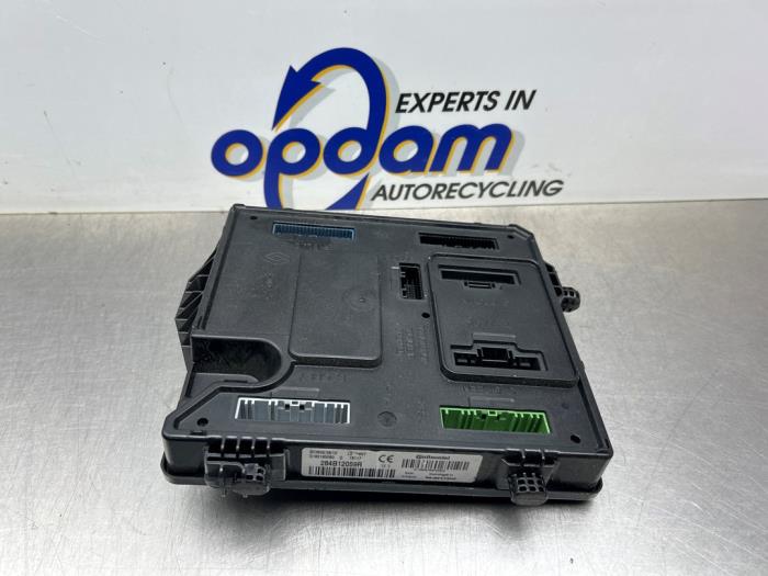 Gebruikte Bodycontrol Module Renault Megane III Grandtour (KZ) 1.5 dCi 110 Prijs € 90,00 Margeregeling aangeboden door Gebr Opdam B.V.