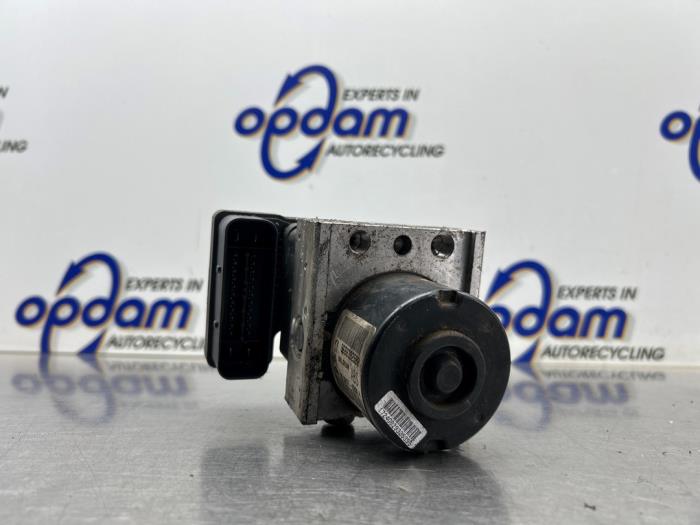 Gebruikte ABS Pomp Citroen C3 Picasso (SH) 1.4 16V VTI 95 Prijs € 125,00 Margeregeling aangeboden door Gebr Opdam B.V.