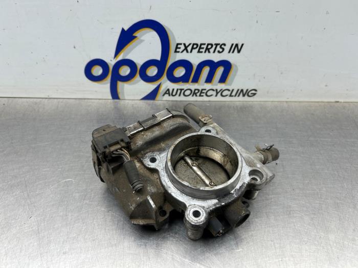 Gebruikte Gasklephuis Mercedes C (W203) 2.0 C-180 16V Prijs € 150,00 Margeregeling aangeboden door Gebr Opdam B.V.