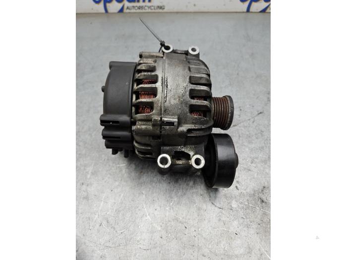 Gebruikte Alternator BMW 5 serie (E60) 525i 24V Prijs € 50,00 Margeregeling aangeboden door Gebr Opdam B.V.