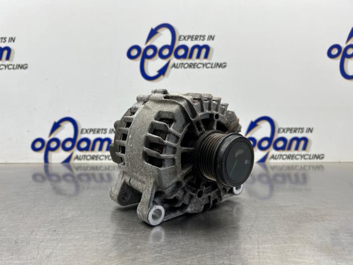 Gebruikte Dynamo Volvo V40 (MV) 1.6 D2 Prijs € 75,00 Margeregeling aangeboden door Gebr Opdam B.V.
