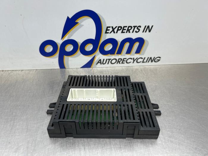Gebruikte Computer Verlichting BMW 5 serie Touring (E61) 525i 24V Prijs € 60,00 Margeregeling aangeboden door Gebr Opdam B.V.