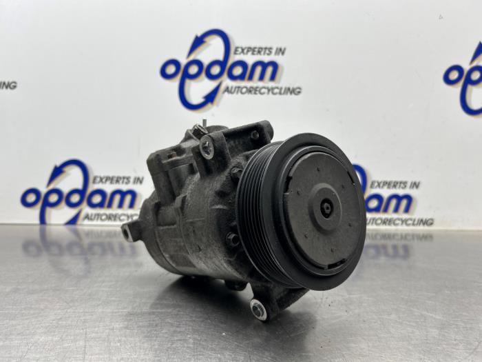 Gebruikte Aircopomp Volkswagen Golf VI (5K1) 1.4 16V Prijs € 100,00 Margeregeling aangeboden door Gebr Opdam B.V.