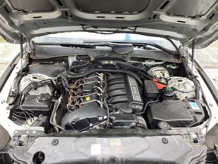 Gebruikte Servo Oliereservoir BMW 5 serie Touring (E61) 523i 24V Prijs op aanvraag aangeboden door Gebr Opdam B.V.