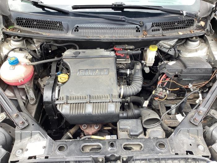 Gebruikte Versnellingsbak Fiat Bravo (198A) 1.4 16V Prijs € 400,00 Margeregeling aangeboden door Gebr Opdam B.V.