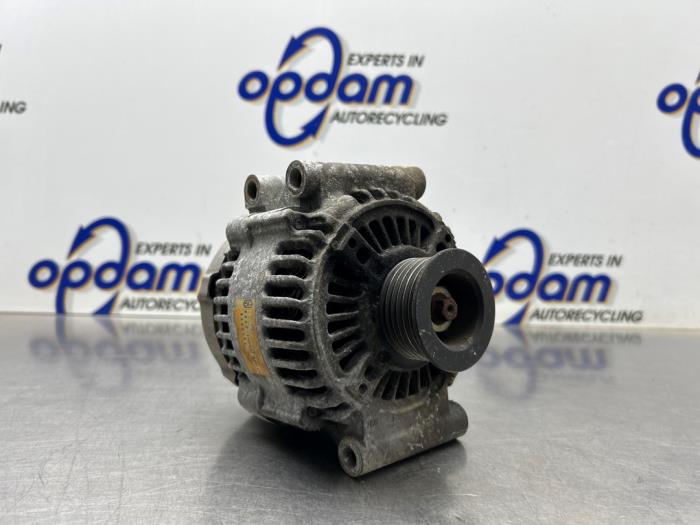 Gebruikte Dynamo BMW Mini (R50/53) 1.6 16V Cooper Prijs € 50,00 Margeregeling aangeboden door Gebr Opdam B.V.