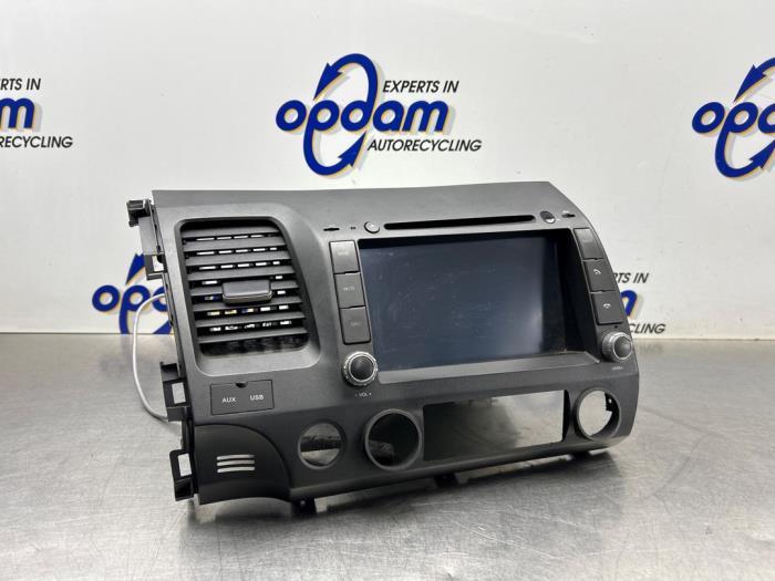 Gebruikte Display Multi Media regelunit Honda Civic (FA/FD) 1.3 Hybrid Prijs € 150,00 Margeregeling aangeboden door Gebr Opdam B.V.