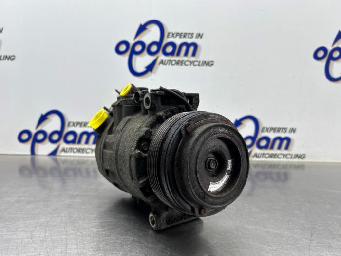 Gebruikte Aircopomp BMW 5 serie (E39) 530i 24V Prijs € 50,00 Margeregeling aangeboden door Gebr Opdam B.V.