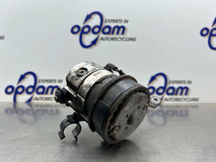 Gebruikte Vacuumpomp (Benzine) BMW 5 serie (E39) 530i 24V Prijs € 60,00 Margeregeling aangeboden door Gebr Opdam B.V.
