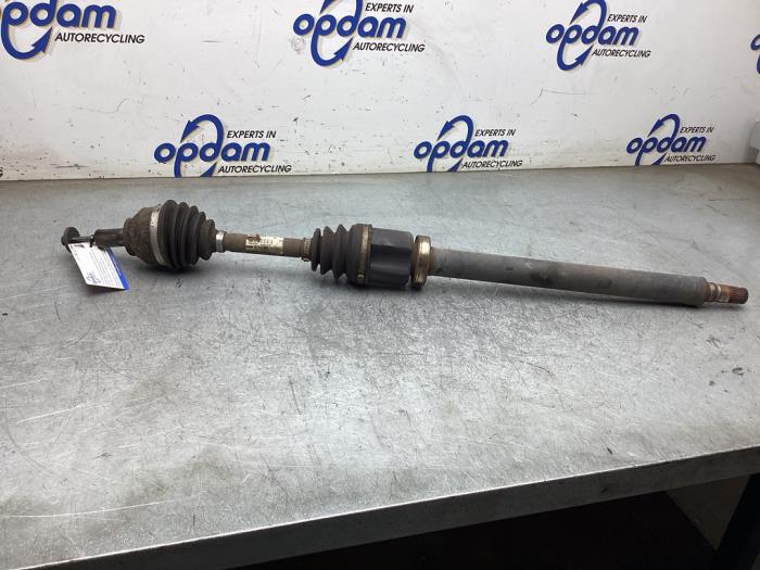 Gebruikte Steekas rechts-voor Volvo V50 (MW) 2.4 20V Prijs € 50,00 Margeregeling aangeboden door Gebr Opdam B.V.