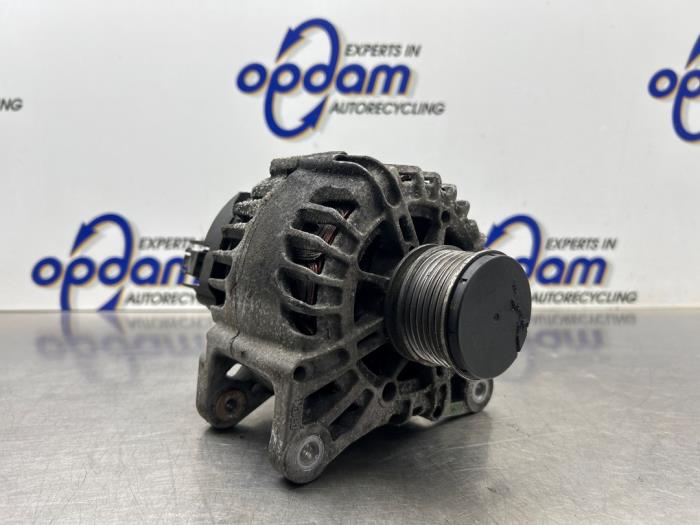 Gebruikte Dynamo Renault Megane III Grandtour (KZ) 1.5 dCi 110 Prijs € 75,00 Margeregeling aangeboden door Gebr Opdam B.V.