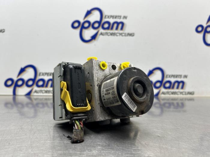 Gebruikte ABS Pomp Citroen C3 (SC) 1.4 16V VTi Prijs € 125,00 Margeregeling aangeboden door Gebr Opdam B.V.