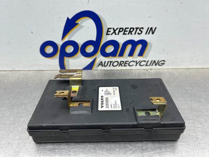 Gebruikte Module Bodycontrol Volvo V40 (VW) 1.8 16V Prijs € 50,00 Margeregeling aangeboden door Gebr Opdam B.V.