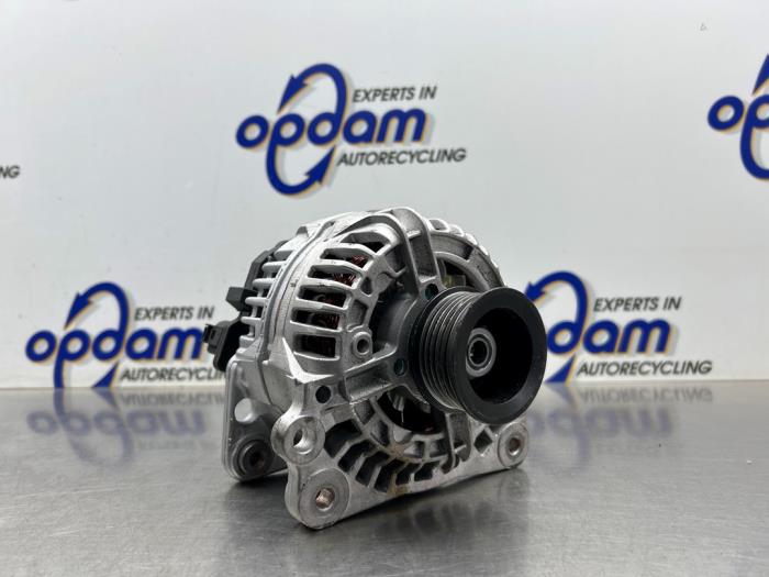 Gebruikte Alternator Volkswagen Polo III (6N2) 1.4 Prijs € 60,00 Margeregeling aangeboden door Gebr Opdam B.V.