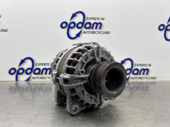 Gebruikte Dynamo Volvo V40 (MV) 2.0 D2 16V Prijs € 75,00 Margeregeling aangeboden door Gebr Opdam B.V.