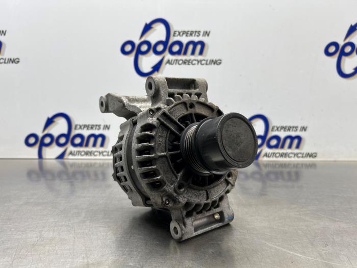 Gebruikte Dynamo Opel Karl 1.0 12V Prijs € 50,00 Margeregeling aangeboden door Gebr Opdam B.V.