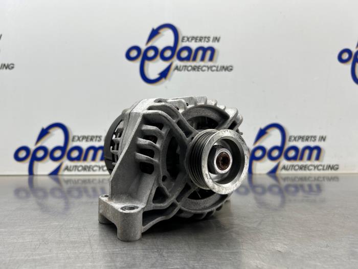 Gebruikte Dynamo Fiat Grande Punto (199) 1.2 Prijs € 75,00 Margeregeling aangeboden door Gebr Opdam B.V.