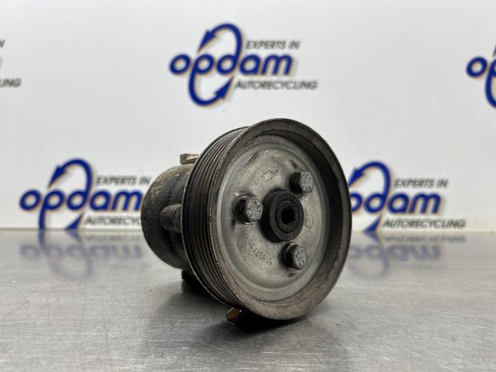 Gebruikte Pomp Servo Opel Combo 1.3 CDTI 16V ecoFlex Prijs € 60,00 Margeregeling aangeboden door Gebr Opdam B.V.