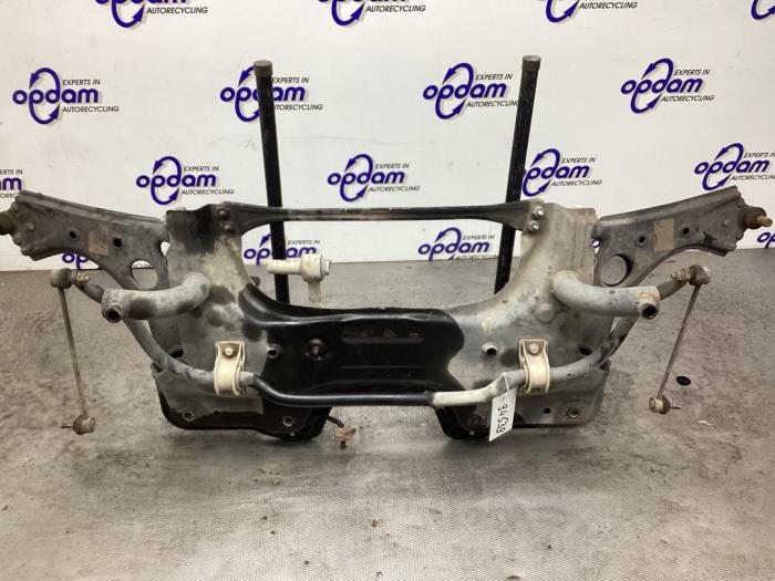 Gebruikte Subframe Opel Combo 1.3 CDTI 16V ecoFlex Prijs € 150,00 Margeregeling aangeboden door Gebr Opdam B.V.