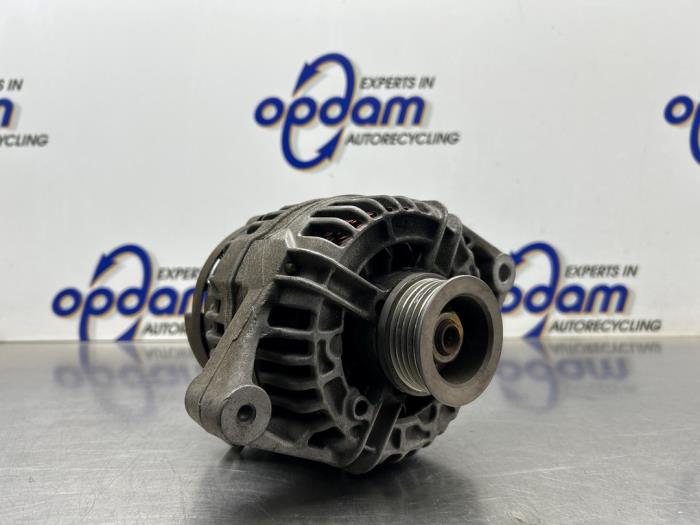 Gebruikte Dynamo Opel Astra G (F08/48) 1.6 Prijs € 50,00 Margeregeling aangeboden door Gebr Opdam B.V.