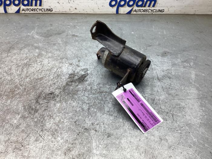 Gebruikte Motorrubber Ford Fiesta 6 (JA8) 1.25 16V Prijs € 25,00 Margeregeling aangeboden door Gebr Opdam B.V.
