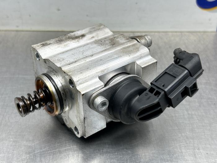 Gebruikte Hogedrukpomp Volkswagen Golf V (1K1) 1.6 FSI 16V Prijs € 225,00 Margeregeling aangeboden door Gebr Opdam B.V.