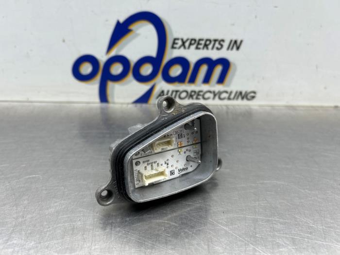 Gebruikte Module LED koplamp Seat Ibiza V (KJB) 1.0 TSI 12V Prijs € 40,00 Margeregeling aangeboden door Gebr Opdam B.V.